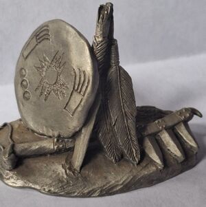 Hudson Pewter Native American Warrior Tools.feathers Shield.